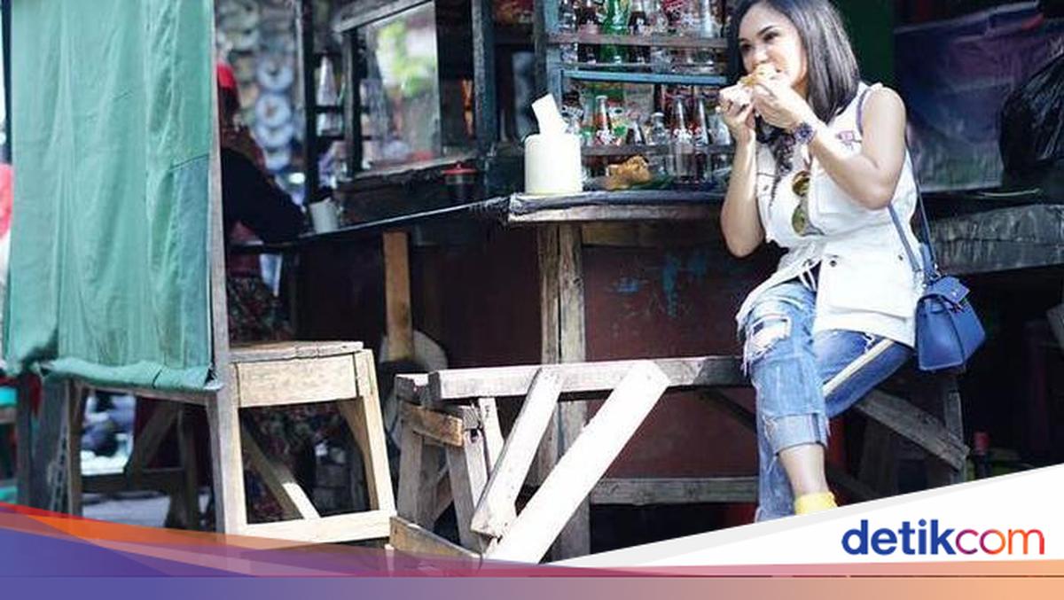 Warung Jenitri: Santap Nikmat di Pinggir Jalan Tegal-Cilacap